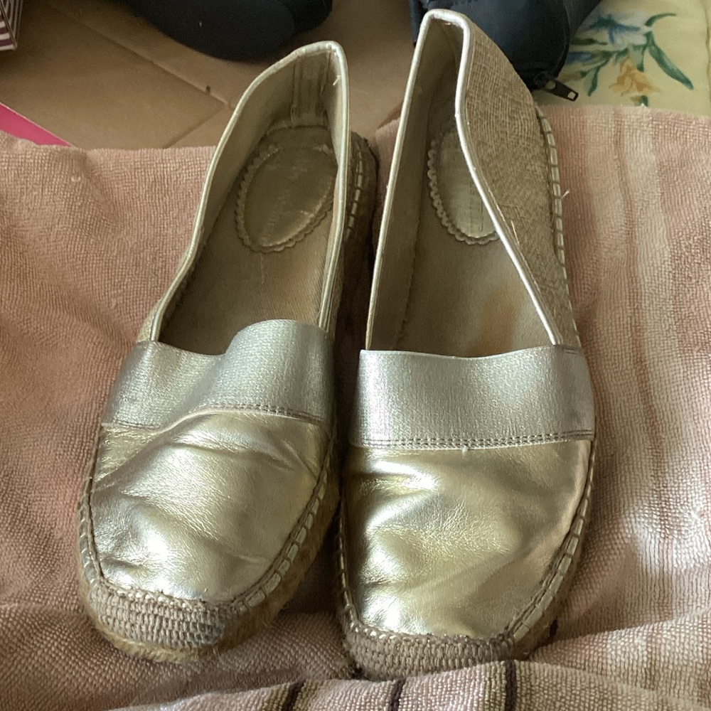 Libby Edelman Metallic Gold Espadrilles